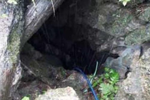 Bơm nước dưới hang sâu, 2 người chết vì ngạt khí