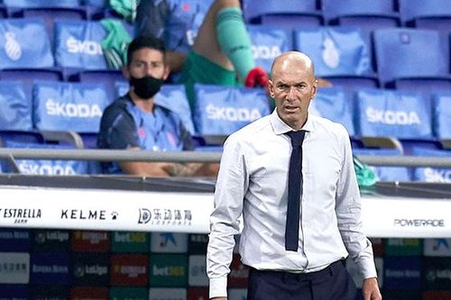 Real Madrid: Du hành vào quá khứ cùng Zidane
