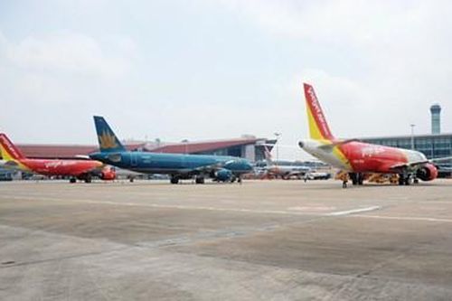 Bài 1: Doanh nghiệp hàng không đình trệ