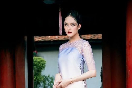 Mới sinh con thứ hai được nửa năm, Á hậu Hoàng Anh đã lấy lại sắc vóc