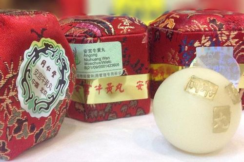 Tự ý dùng an cung chữa đột quỵ, người đàn ông hôn mê