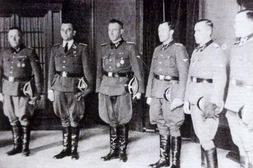 'Ác quỷ đội lốt người' làm việc cho Hitler chuyên tàn sát người khuyết tật