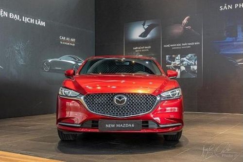 Mazda 6 facelift có giá khởi điểm từ 889 triệu đồng