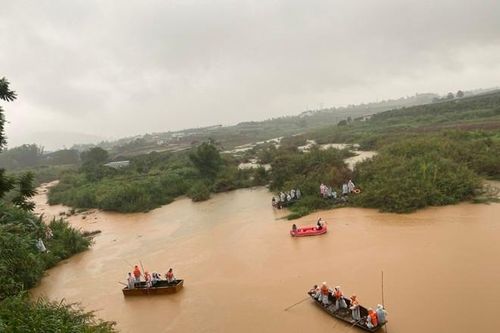 Lâm Đồng: Đã tìm thấy thi thể 3 học sinh đuối nước khi tắm suối