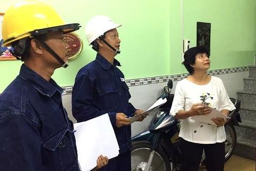 Tổng Công ty Điện lực TP Hồ Chí Minh giảm 814 tỉ đồng tiền điện cho khách hàng