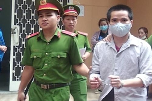 Mở phim khiêu dâm cho bé gái 6 tuổi xem rồi giở trò đồi bại