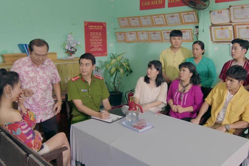 'Gạo nếp gạo tẻ 2' tập 8: Bảo Trâm kéo cả xóm đi đánh ghen hộ dì