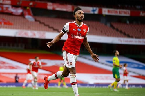 Aubameyang lập cú đúp, Arsenal thắng 'bốn sao'