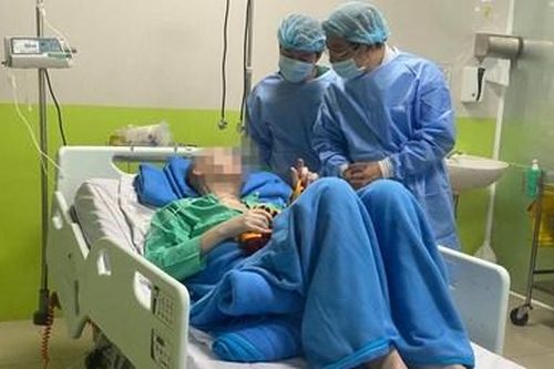 Phi công người Anh nhiễm COVID-19 gần như hồi phục sức khỏe hoàn toàn