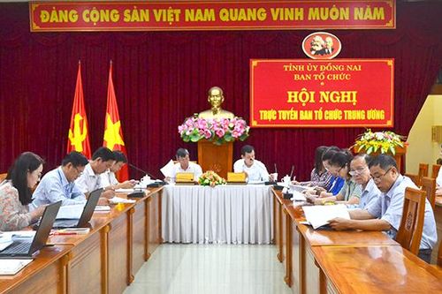 Chú trọng xây dựng nhân sự đại hội Đảng các cấp