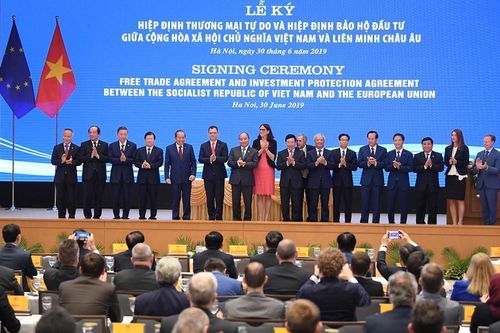 Quốc hội phê chuẩn Hiệp định EVFTA và EVIPA