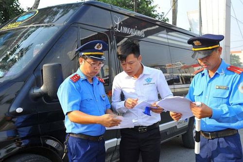 Xe hợp đồng trá hình: Sẽ hết đường ''tự tung tự tác''
