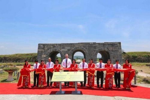 Đại sứ Hoa Kỳ khánh thành dự án bảo tồn di sản văn hóa Thành nhà Hồ