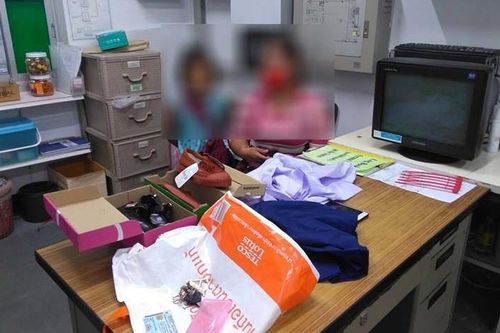 Người mẹ nghèo ăn trộm đồng phục cho con mặc đi học được cộng đồng mạng thông cảm