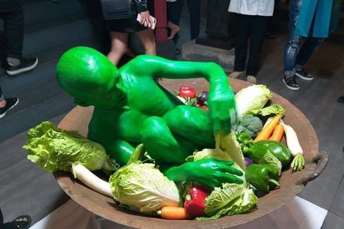 Lê Nguyên Mạnh lại gây sốc với màn trình diễn gì?