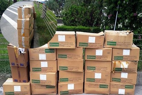 Xác minh đối tượng vứt bỏ hàng chục thùng thuốc tân dược hết hạn