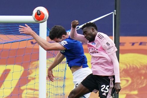 Everton giúp MU rộng cửa cạnh tranh top 3 Premier League