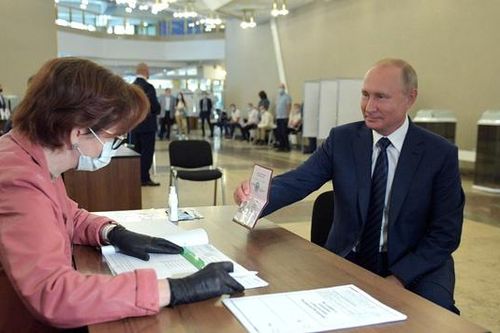 Người Nga ủng hộ sửa hiến pháp cho TT Putin nắm quyền tới 2036