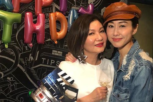 Một nửa nghệ sĩ showbiz tới dự sinh nhật xa xỉ của bà trùm TVB