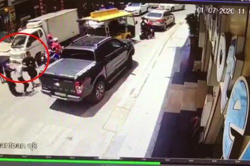 Một phụ nữ bị hành hung, bắt đi giữa ban ngày