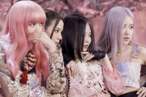 Blackpink mặc 'hanbok' cách tân trong MV 'How You Like That', nhiều ý kiến trái chiều
