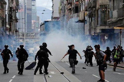 Đụng độ dữ dội giữa cảnh sát và người biểu tình Hong Kong