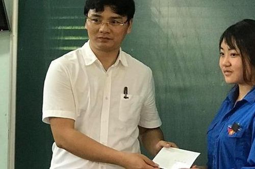 Tuyên Quang: Kịp thời động viên học sinh giỏi có hoàn cảnh đặc biệt khó khăn