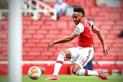 Vượt mặt huyền thoại Thierry Henry, Aubameyang lập kỷ lục ghi bàn mới ở Arsenal