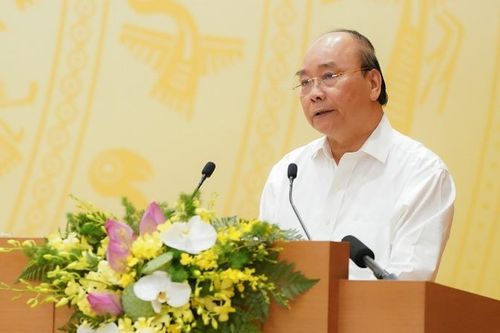Thủ tướng chủ trì Hội nghị trực tuyến với các địa phương