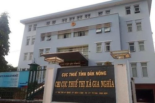 Đình chỉ công tác cán bộ thuế tỉnh Đắc Nông vừa bị bắt