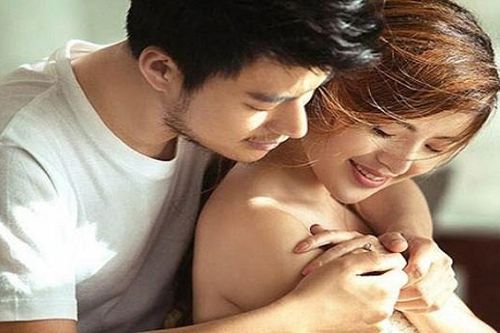 Vỡ nợ cùng đường, chồng mới 'lòi' mối tình mèo mả gà đồng với 'em gái đồng hương'