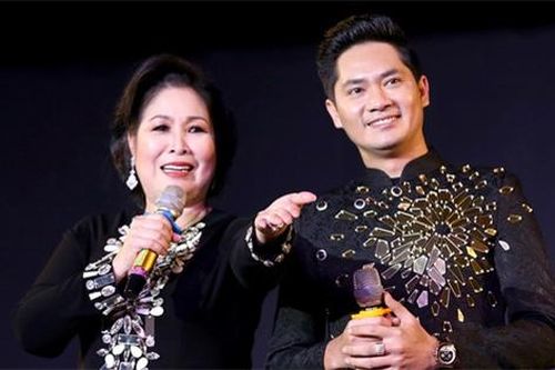 NSND Hồng Vân và Minh Luân chật vật gánh lỗ sân khấu