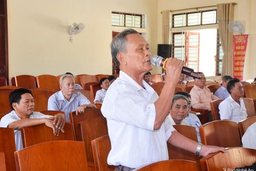 Cử tri huyện Hưng Nguyên đề xuất giữ lại chức danh Khuyến nông và Thú y cơ sở