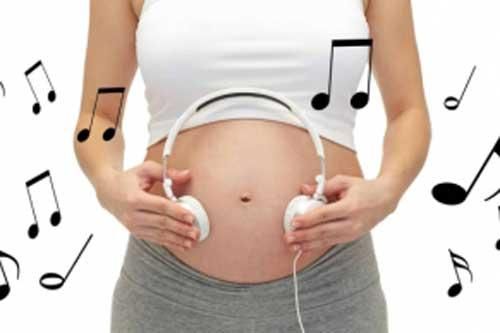 Giờ 'vàng' cho thai nhi nghe nhạc, kích thích não của bé phát triển tốt nhất: Muốn con thông minh, mẹ bầu cần biết