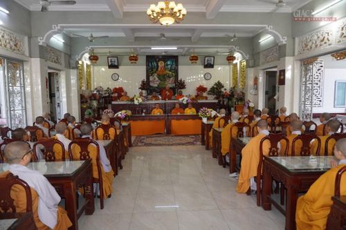 Ban Thường trựcBTS Phật giáo TP.HCM tiếp tục thăm trường hạ