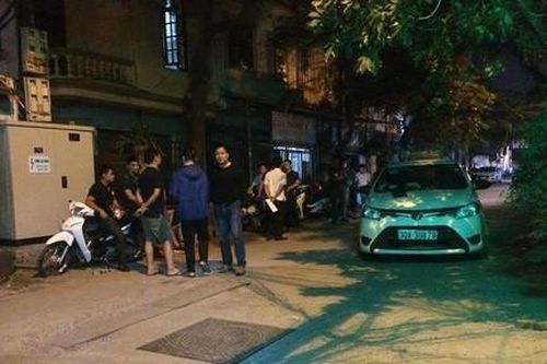 Hai người đi taxi bị đâm thương vong nghi do va chạm giao thông