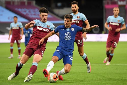 Chelsea bại trận, thắp hy vọng cho MU vào top 4