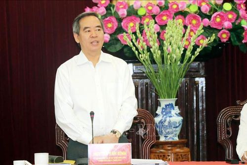 Đẩy nhanh công tác hoàn thiện các dự thảo văn kiện Đại hội Đảng