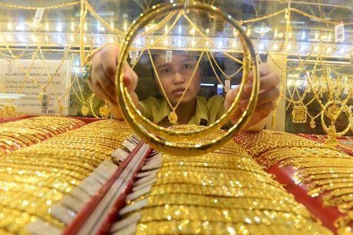 Giá vàng trong nước giảm mạnh, rời mức đỉnh lịch sử