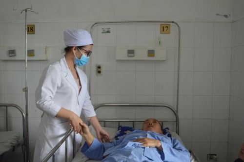 Đau đầu dữ dội người phụ nữ 50 tuổi 'thoát hiểm' sau vỡ phình mạch máu não