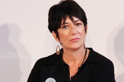 Bạn gái tỷ phú ấu dâm Jeffrey Epstein bị bắt vì tội môi giới mại dâm