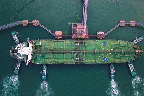 Kho dầu khổng lồ trên biển của Trung Quốc nhìn từ trên cao
