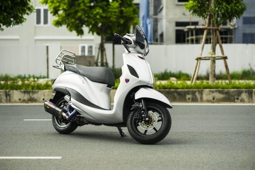 Chi tiết Yamaha Grande độ phong cách Vespa tại Hà Nội