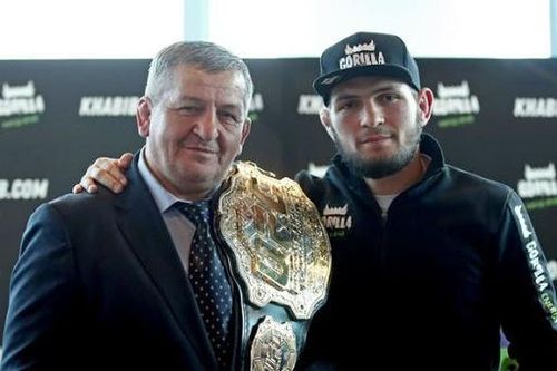 Cha của nhà vô địch UFC Khabib qua đời ở tuổi 57