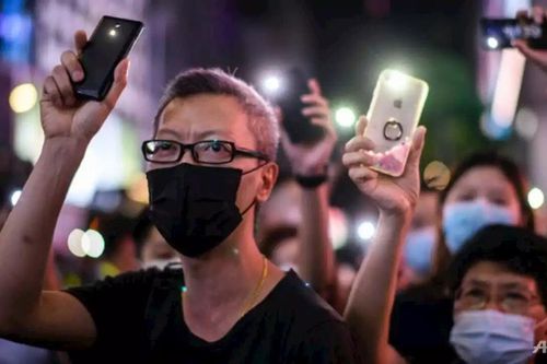 Người Hong Kong xóa bài đăng cũ, lịch sử chat vì sợ luật an ninh mới