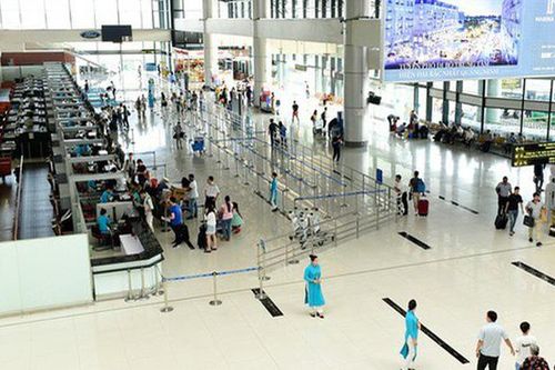 Khuyến cáo hành khách đến sân bay Nội Bài và Tân Sơn Nhất