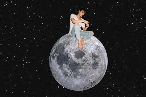 'Moon' của Jin BTS đang thống trị thế giới, vượt cả thành tích 'DNA'