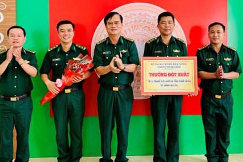 Khen thưởng các đơn vị phá án ma túy