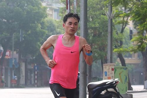 Ông chủ tiệm phở háo hức tranh tài tại Tiền Phong Marathon