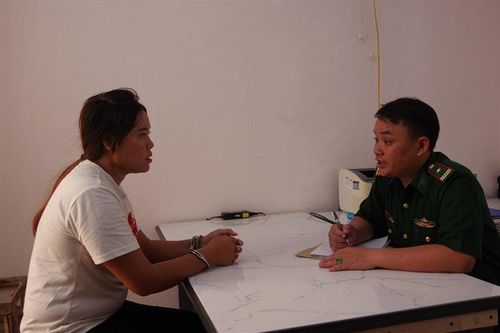 Bắt khẩn cấp đối tượng mua bán người sang Trung Quốc